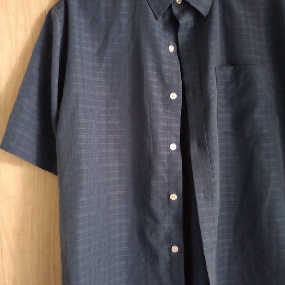 Croft & Barrow Short sleeve button up - Picture 6 of 8